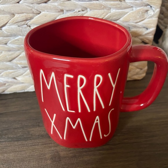 Rae Dunn merry Xmas mug - Picture 2 of 3